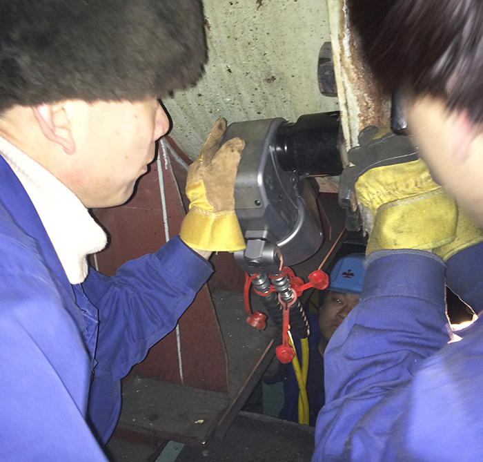 沃頓液壓扳手應用于鞍鋼現場情景