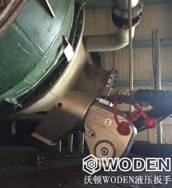 沃頓液壓扳手為石化企業(yè)做售后，高品質(zhì)的服務(wù)打動(dòng)客戶(hù)！