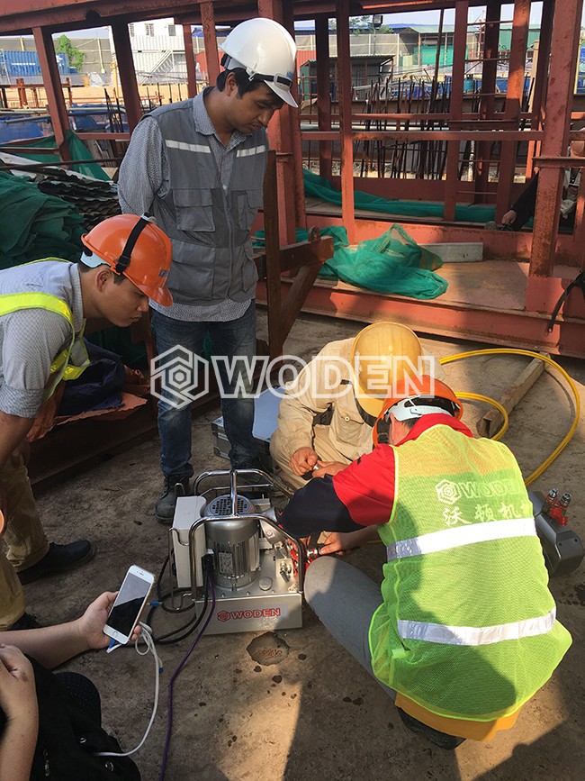 沃頓技術人員在越南現場培訓情景 沃頓技術人員在越南現場培訓情景