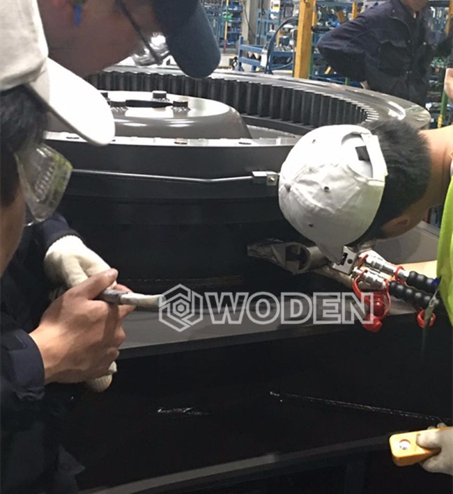 沃頓液壓扳手應(yīng)用于沃爾沃生產(chǎn)現(xiàn)場(chǎng) 沃頓液壓扳手應(yīng)用于沃爾沃生產(chǎn)現(xiàn)場(chǎng)