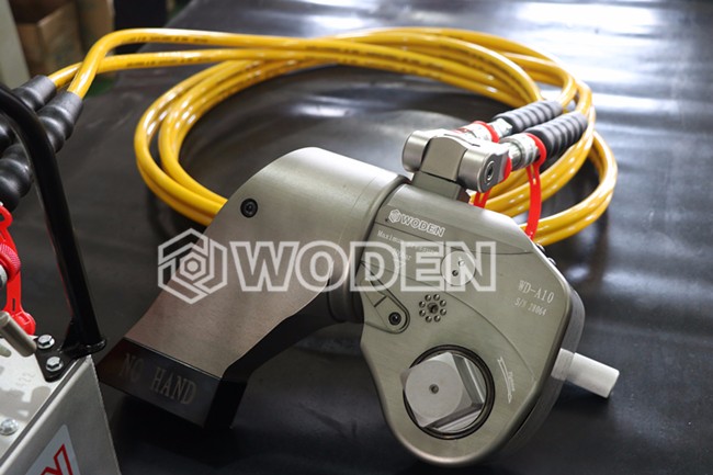 采用鋁鈦合金制成的沃頓驅動液壓扳手