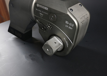 沃頓液壓扳手成功解決驅動軸易斷裂難題