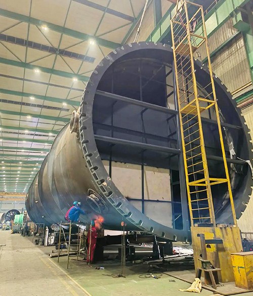 沃頓液壓扳手前往蘇州某化工設(shè)備廠試用