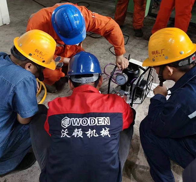 沃頓技術員在東華鋼鐵現場培訓情況